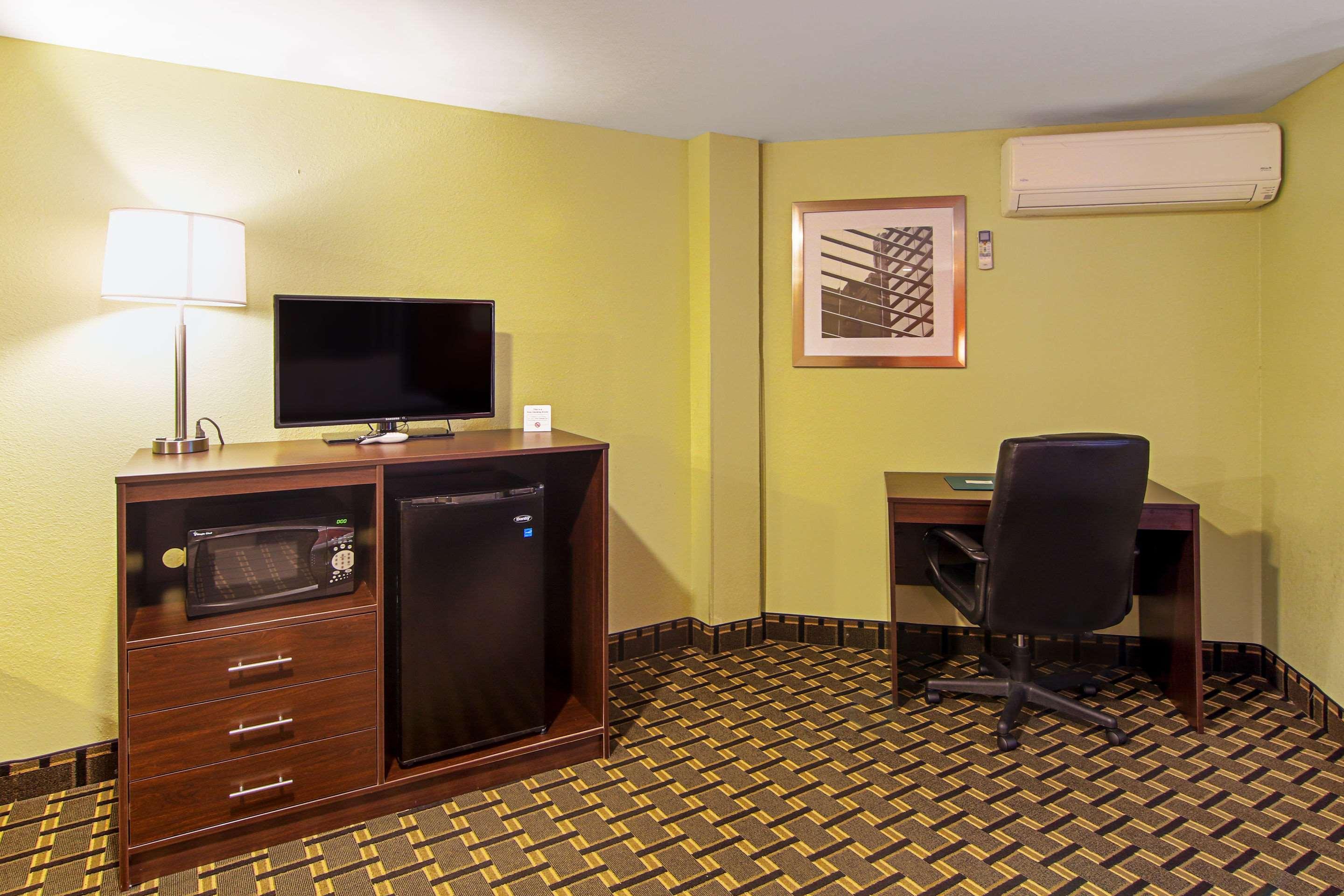 Quality Inn Plainfield I-395 Exterior foto